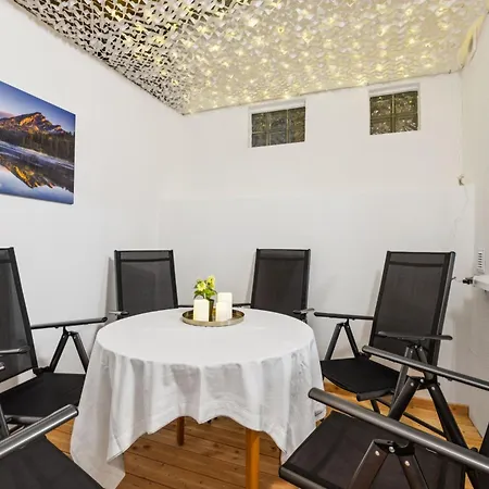 Apartman Lich, 3-zimmer, Voll Ausgestattet Lich