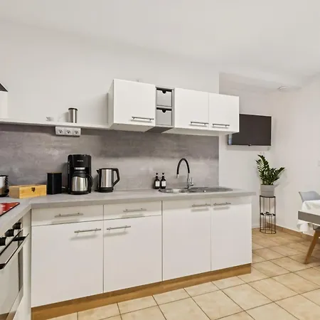 Lich, 3-zimmer, Voll Ausgestattet *