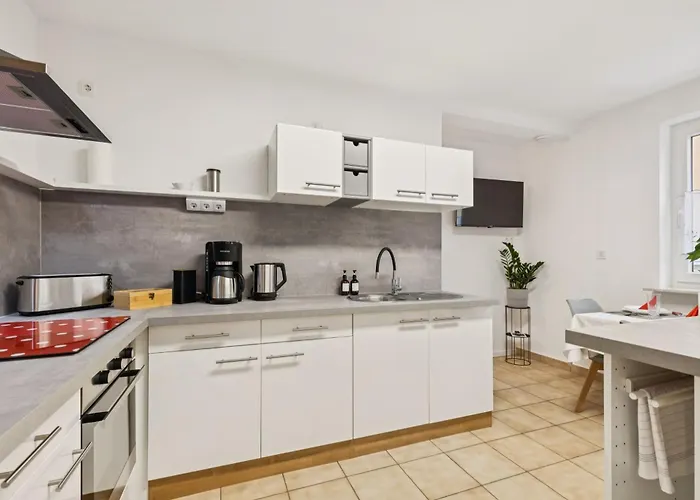 Lich, 3-zimmer, Voll Ausgestattet *